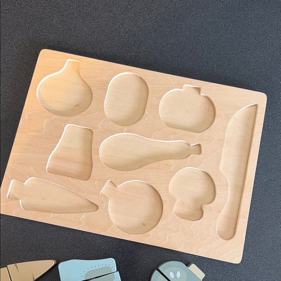 Wooden Vegetable Cutting Toy Puzzle Set - Picture 4 of 5